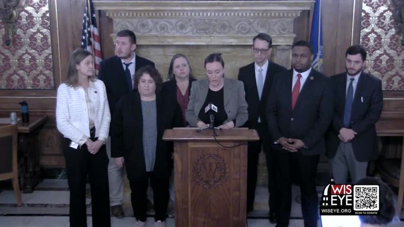 News Conference: Assembly Democrats - WisconsinEye